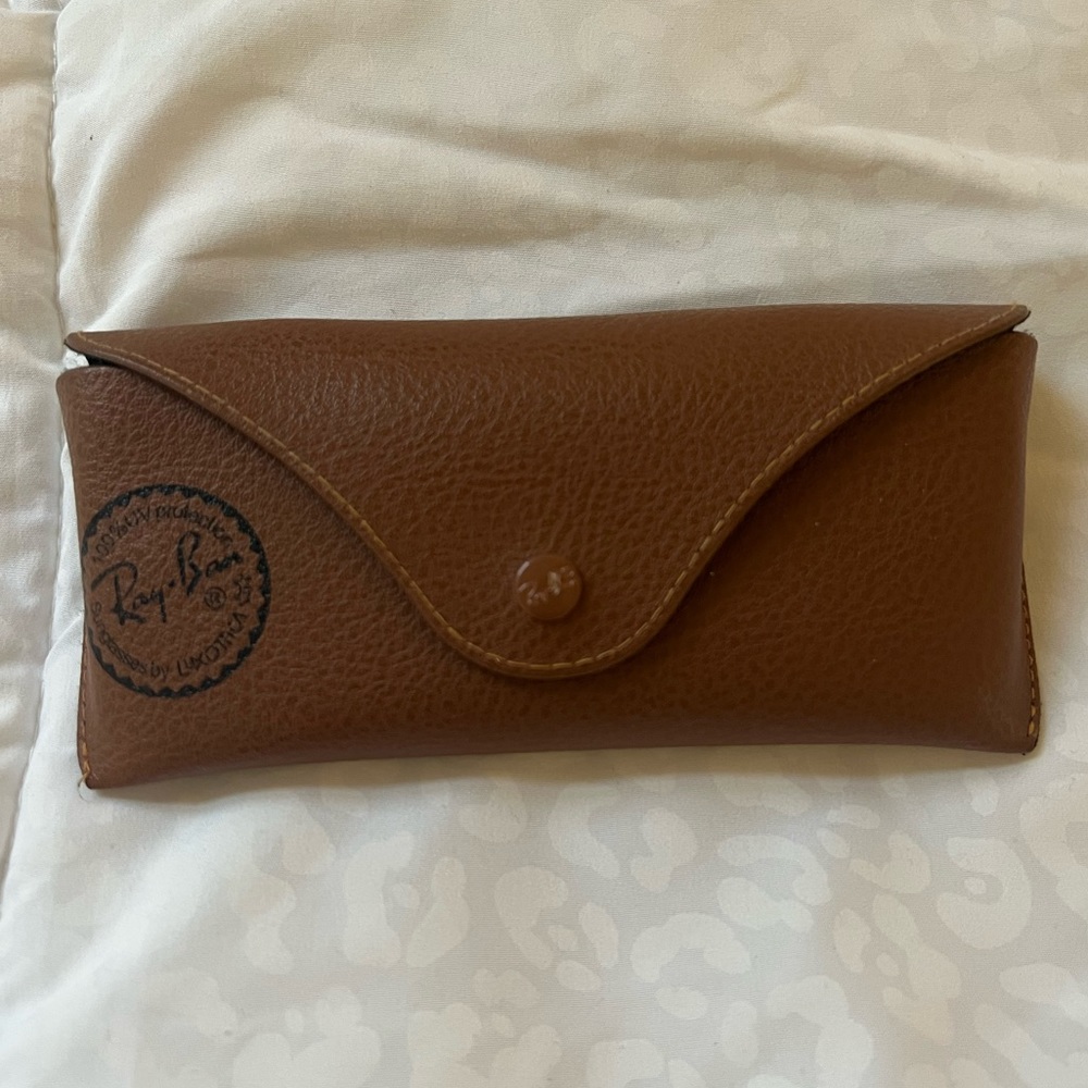 RAY Ban Brown Case
